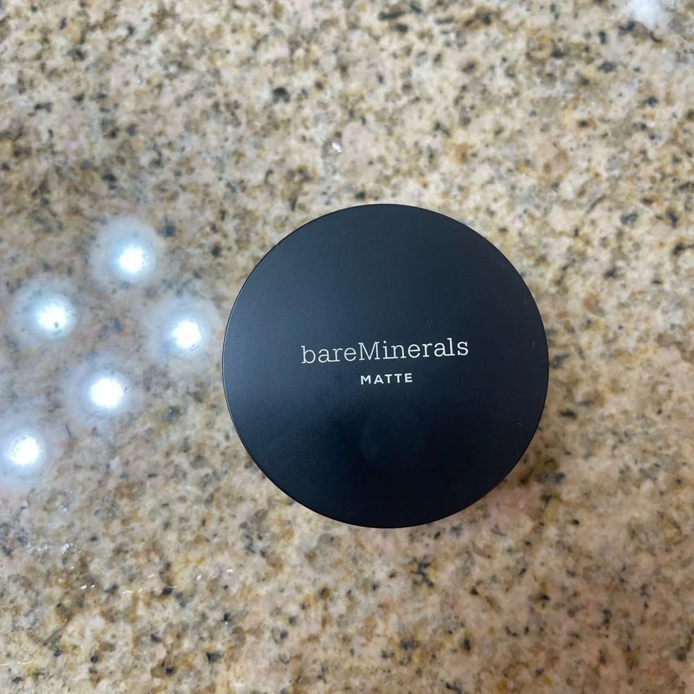 Bare Minerals Matte Loose Powder Foundation in Warm Dark